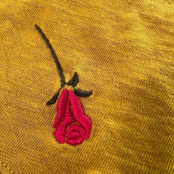 J. Crew Yellow Gold Short Sleeve T Shirt with Hot Pink Roses Size XL - Picture 4 of 9